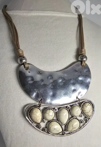 10$ Brighton Luna necklace