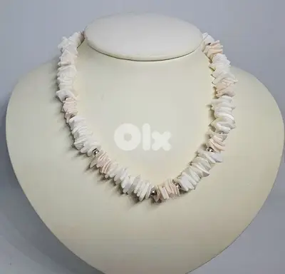 15$ vintage-style puka shell choker necklace
