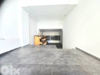 RAO26-4955 Shop 180 m² for Rent – Achrafieh