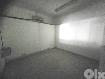 RAO26-4955 Shop 180 m² for Rent – Achrafieh