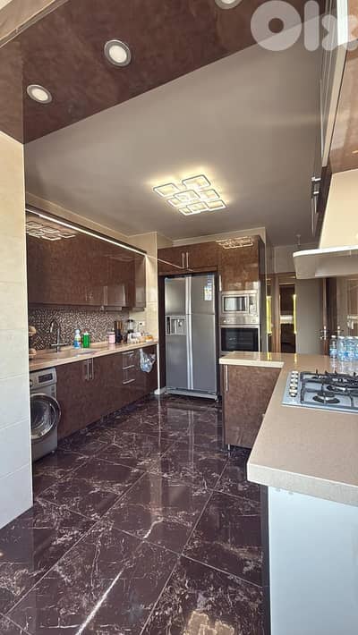 GATED COMMUNITY IN RAS EL NABEH PRIME | GYM | 3 BEDROOMS | RNMM-193