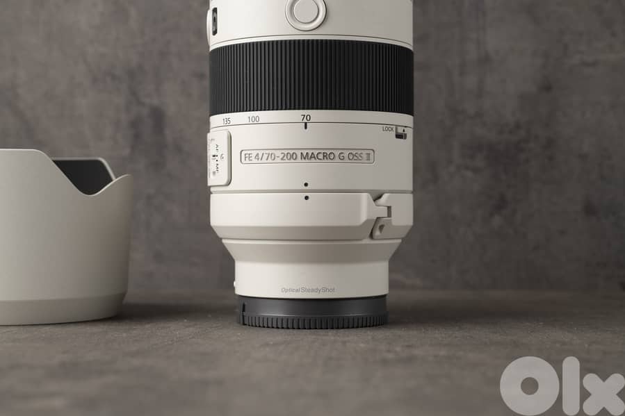 Sony FE 70-200mm f/4 Macro G OSS II - Like New 5