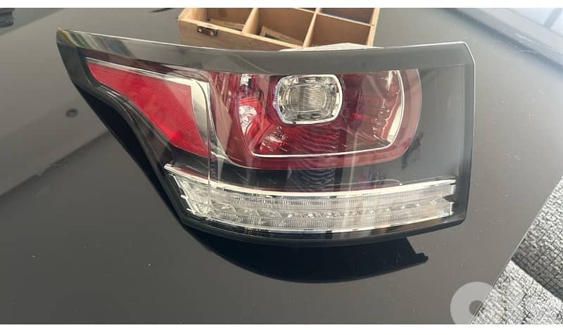 TWO ORIGINAL LEFT AND RIGHT REAR LIGHTS RANGE SPORT 2016 0