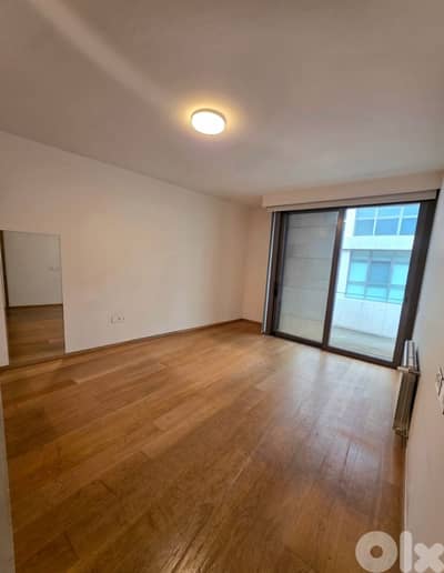 شقة فخمة للايجار في الجميزة High end apartment in Gemmayzeh