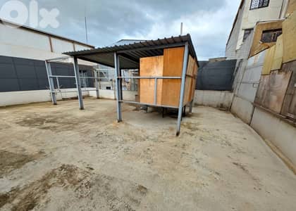 Industrial Building for sale in Dawra بناء صناعي درجة أولى في الدورة