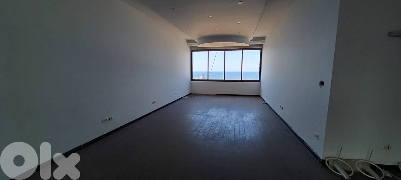 Renovated office with sea view for sale in Zalka 0