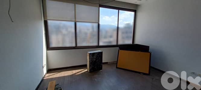 Renovated office with sea view for sale in Zalka