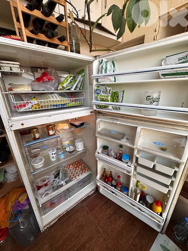 excellent cooling large Frigidaire bridge 0