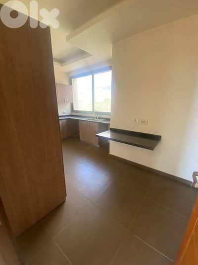Apartment For Sale in Dbayeh 400000$ شقة للبيع في ضبية