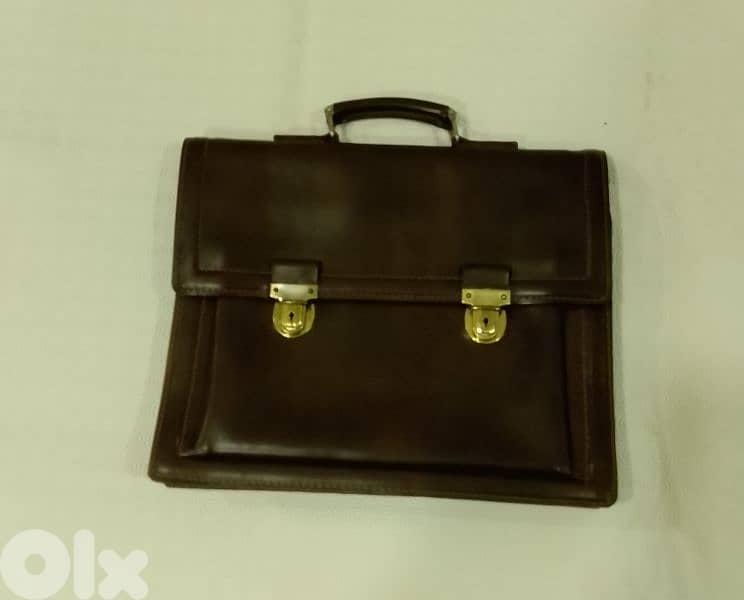 leather bag شنطة جلد 1