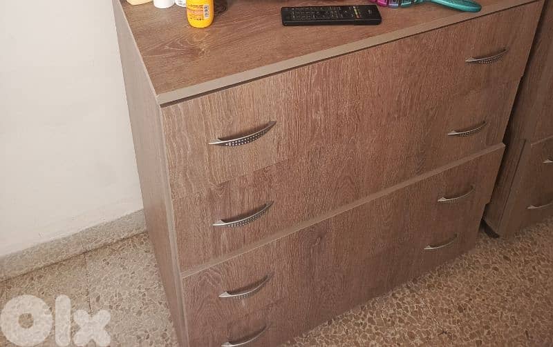 drawer + closet 1