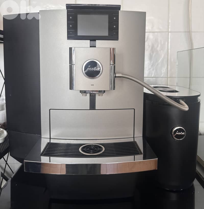 Jura X10 Professional Coffee Machine + Milk Cooler 0
