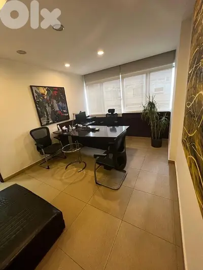 Office fully furnished in Badaro for rent مكتب مفروش للإيجار في بدارو