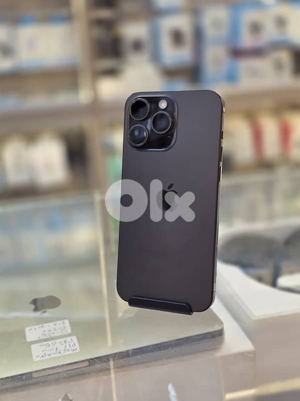 Used iphone 15 pro max 512 gb black E-sim only 0