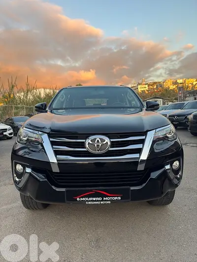 Toyota Fortuner SR5 V6 2018! Company Source Like Newww!!! Toyota Fortuner SR5 V6 2018! Company Source Like Newww!!!