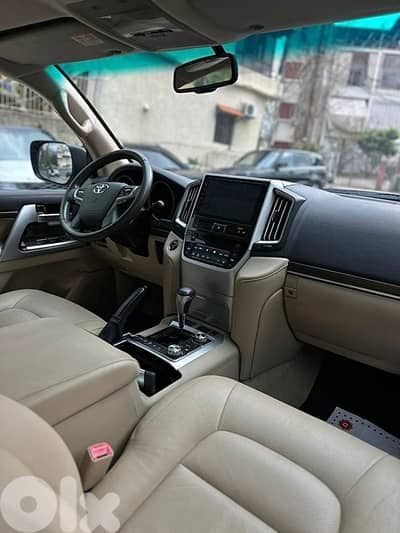 Toyota Land Cruiser 2019 V8