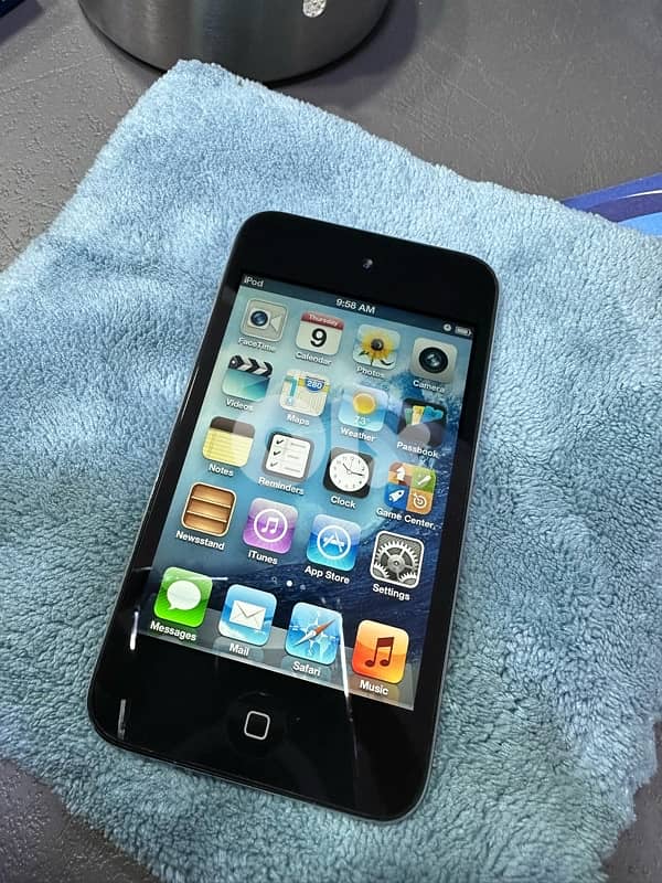iPod  old phone 0