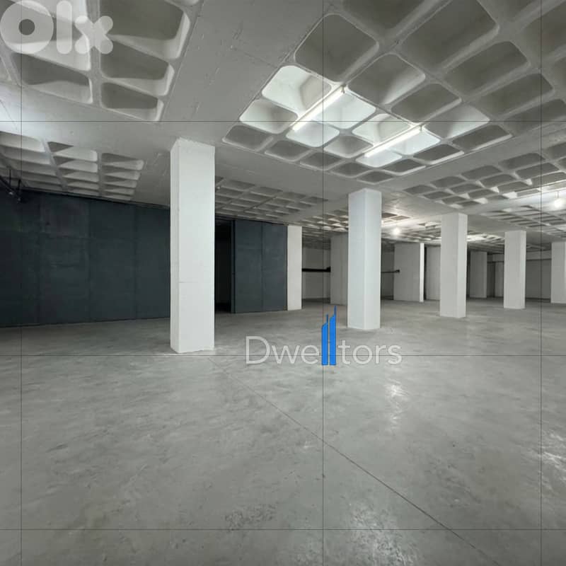 Warehouse for rent in DEKWANEH - 2500 MTS2 - 4.2 MT Height 0