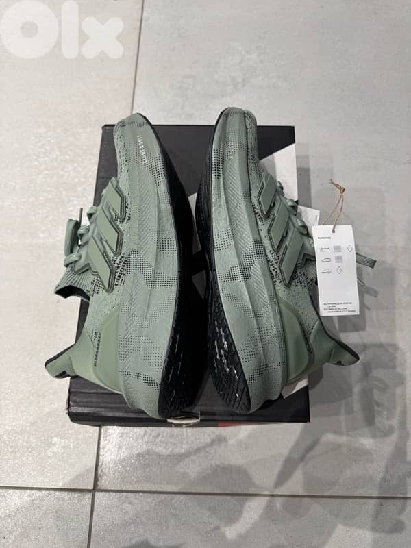 Adidas Ultraboost 5 size 41 brand new 3