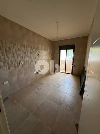 Apartment for sale Mazraat Yachouh | شقة للبيع في مزرعة يشوع