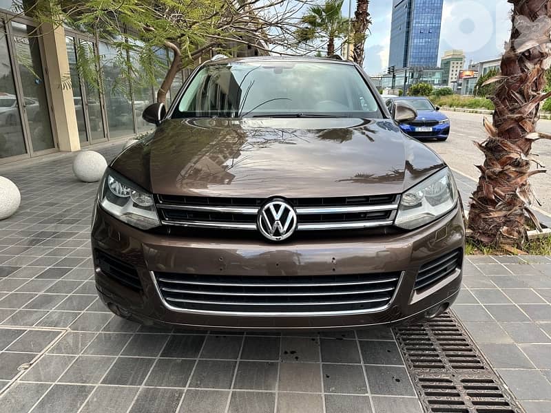 Volkswagen Touareg 2012 Company Source 0