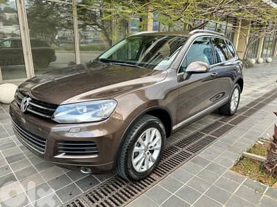 Volkswagen Touareg 2012 Company Source