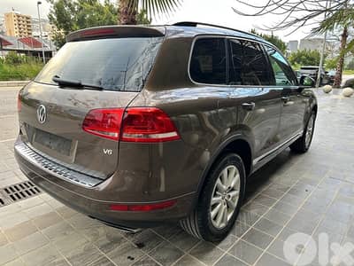Volkswagen Touareg 2012 Company Source