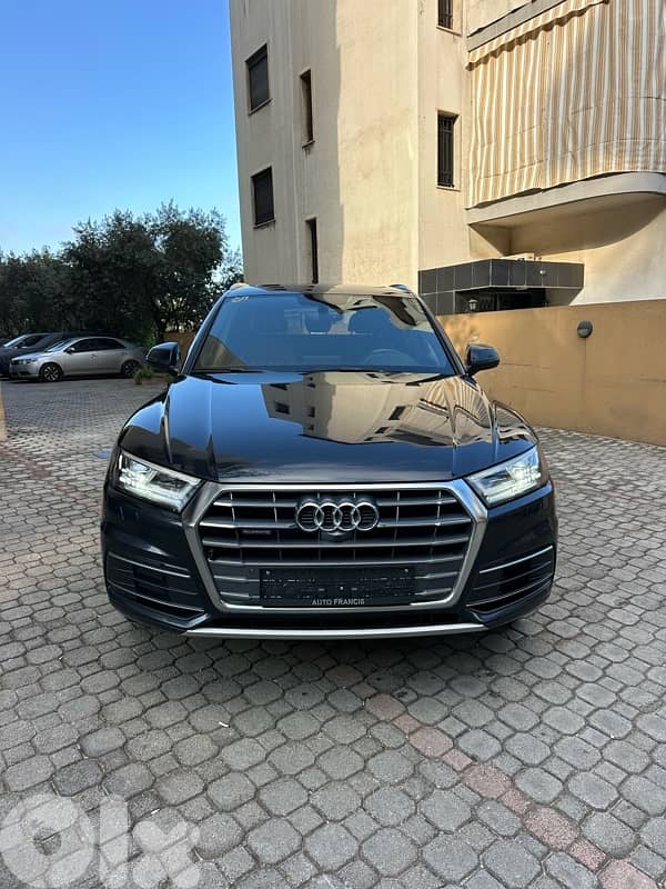 Audi Q5 Quattro Premium Plus 2018 dark blue on brown (clean carfax) 0