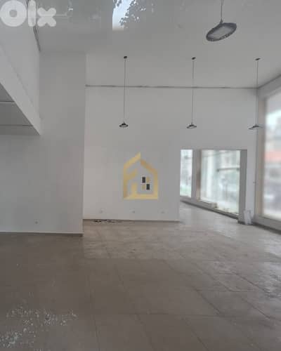 Showroom for rent in Achrafieh EA303 معرض  الإيجار في الأشرفية
