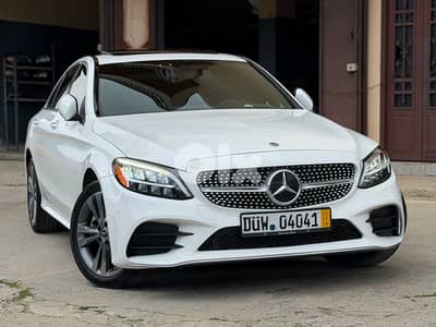 C300 model 2019 Look Amg 4matic super clean