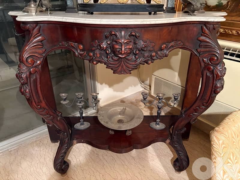 Console française de style Napoléon III en bois sculpté 0
