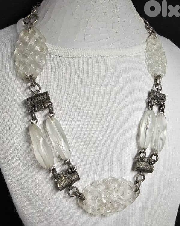 10$ vintage-style necklace carved crystal bead 1
