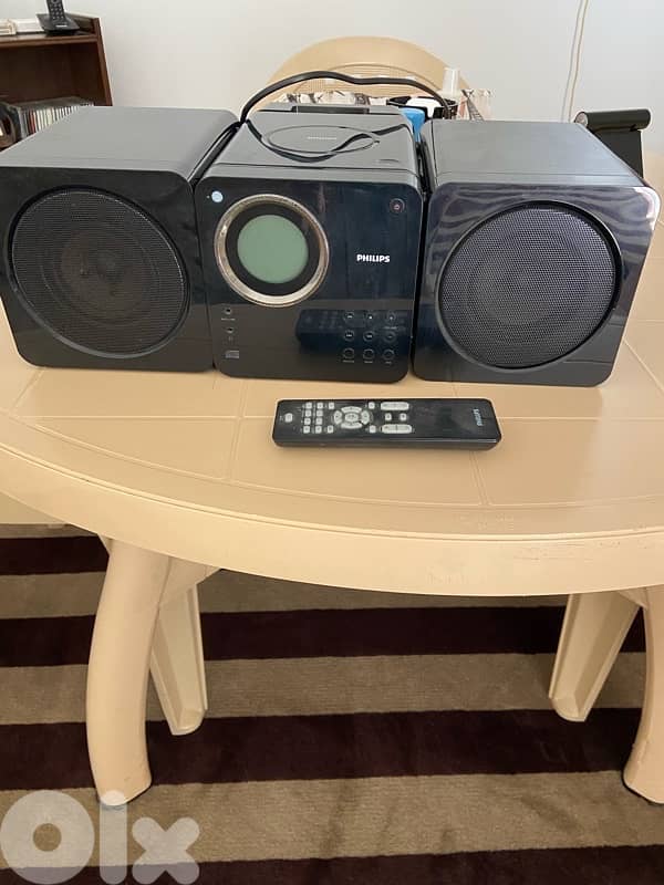 Stereo / Radio + CD Player with remote control 1