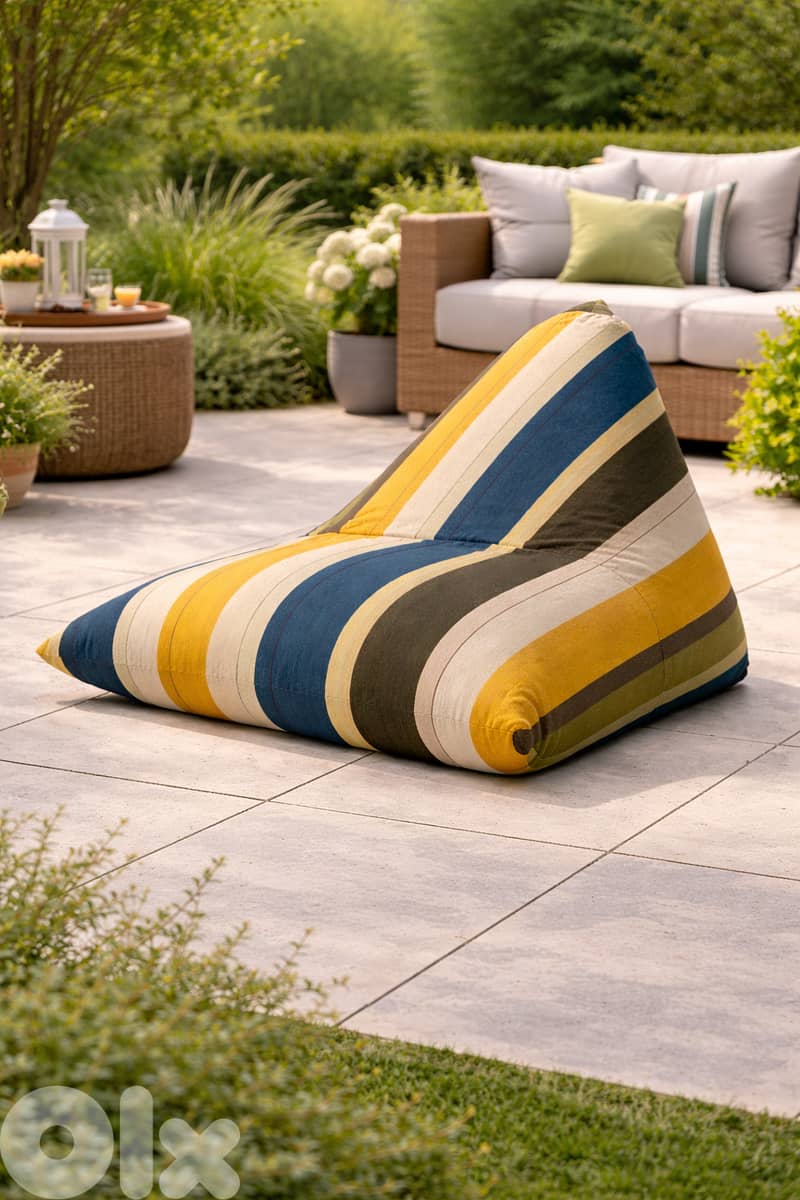 The Riviera Outdoor Pouf Lounger 0