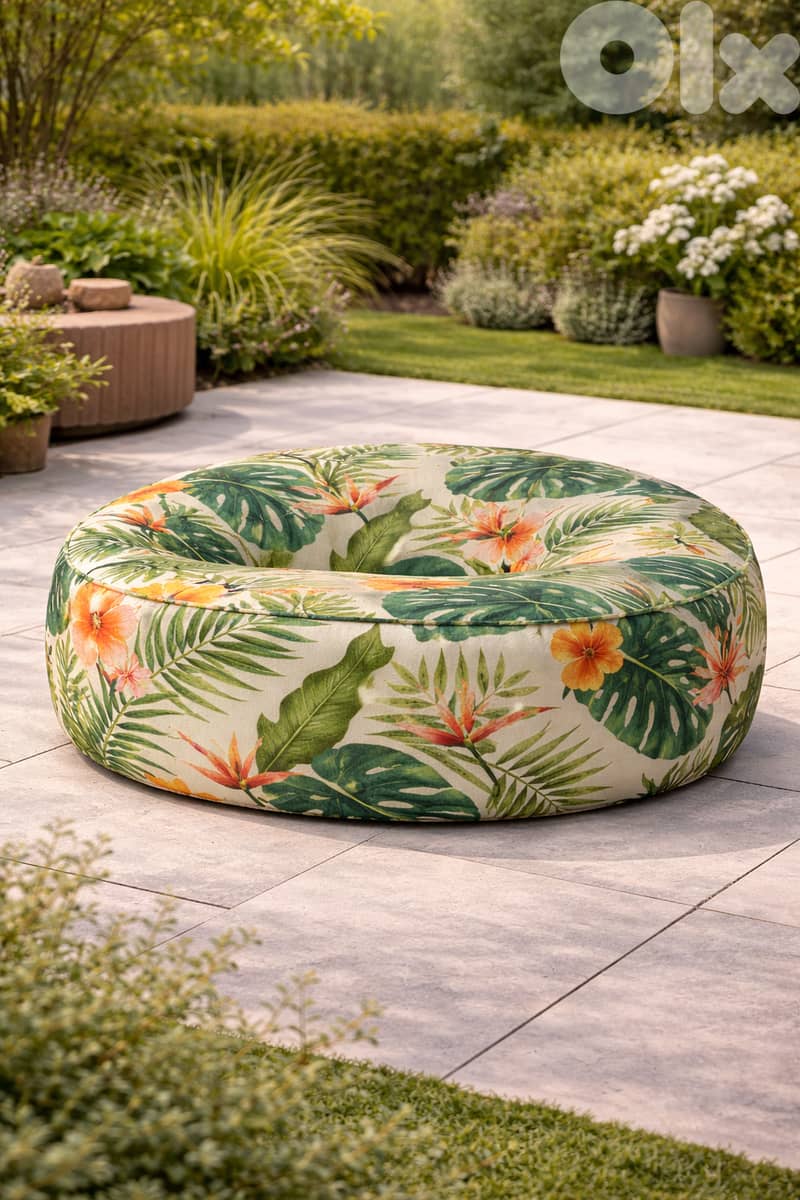 Tropical Oasis Round Floor Pouf 0
