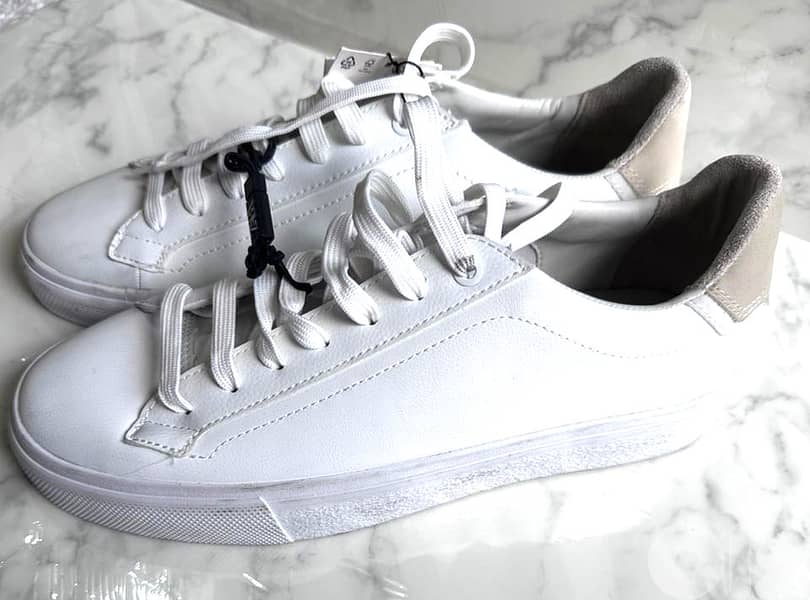 Zara White Leather Sneakers - 41 4
