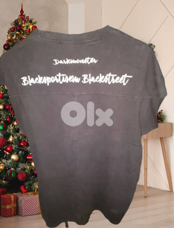 Black T-shirt 1