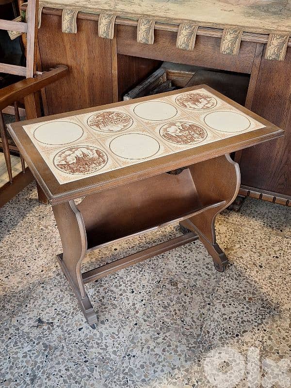 antique marble top trollet 0