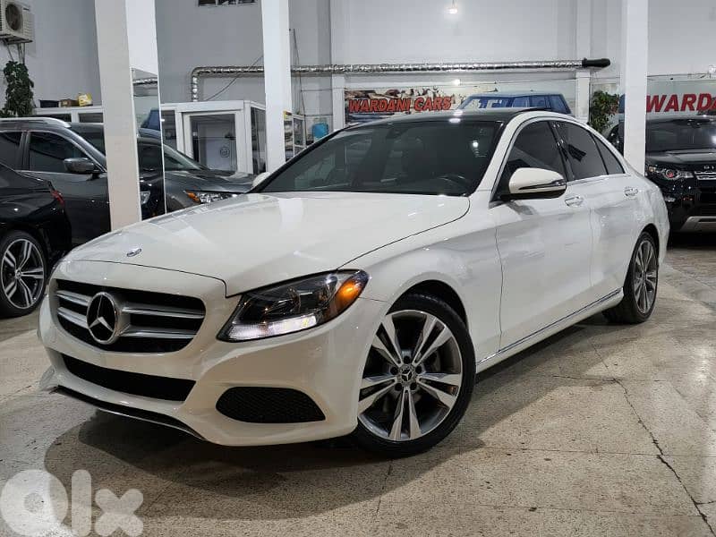 2018 Mercedes-Benz C300 (CLEAN CARFAX) 0