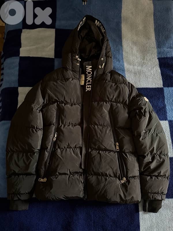 Moncler Black Puffer Jacket – Never Worn 1
