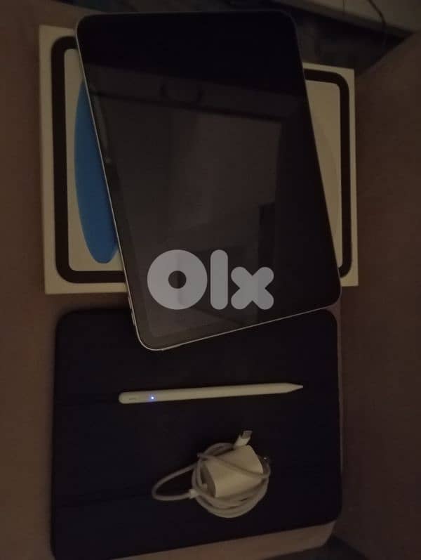 Ipad A16 2025 '256gb' 375$ 1