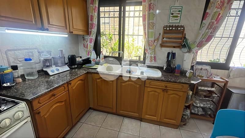 Kitchen cabinets and sink 0