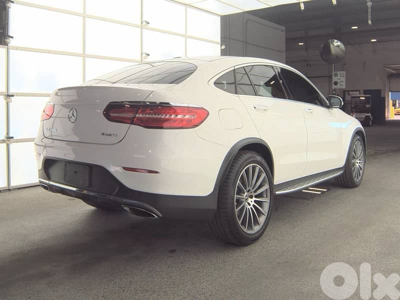 GLC 300 COUPE 300 4matic AMG CLEAN CARFAX 0