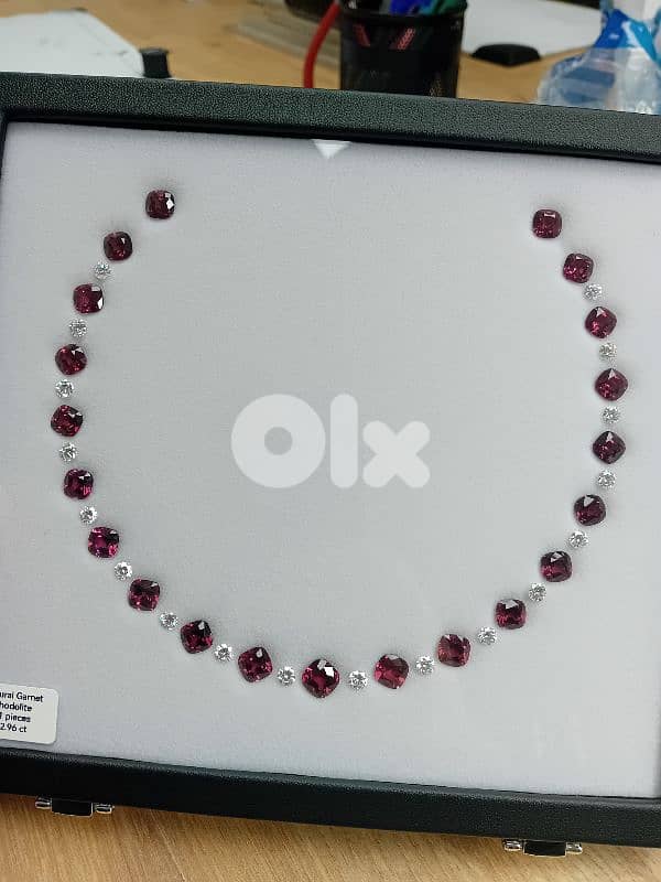 natural rhodolite garnet with diamond 0