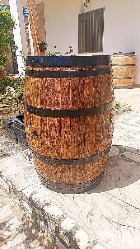 Wine barrel 0