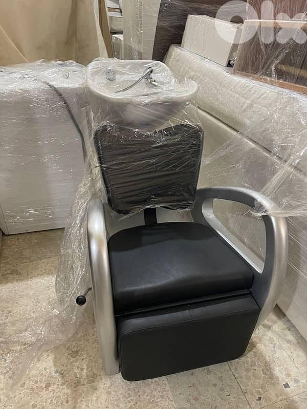 Professional Salon Shampoo Chair with Sink – Like New 0