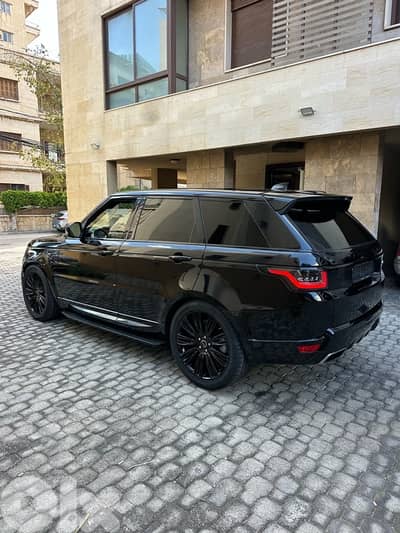 Range Rover Sport V6 HSE 2018 black on black (clean carfax)