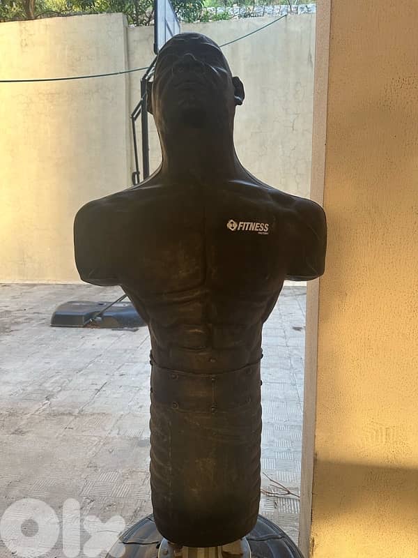 Boxing training dummy 0