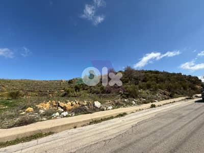 4000m2 land+mountain view 4sale in Wata el joz-أرض للبيع في وطى الجوز
