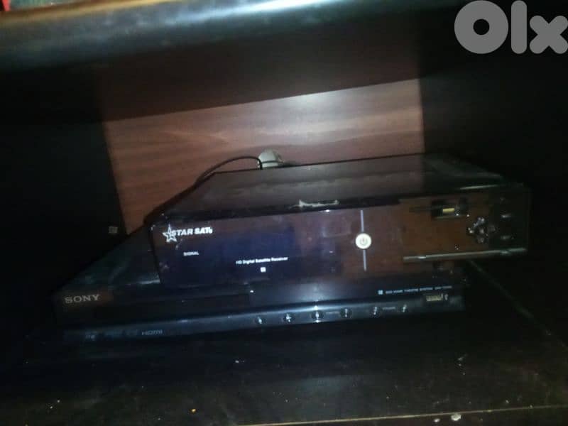 sony TV and dvd reader with receiver and speaker 0